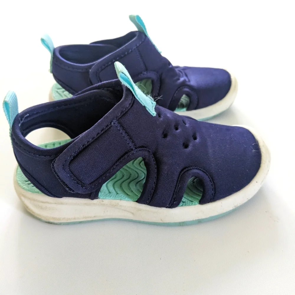 Cat & Jack Blue Water Shoes - Size 7